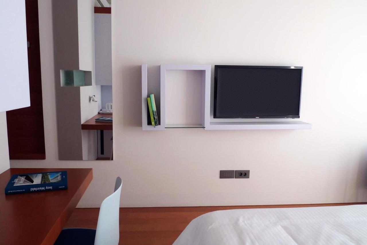 Bossa Nova Beirut Hotel Ngoại thất bức ảnh